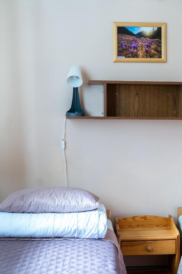 Miedzynarodowe Schronisko Mlodziezowe Ptsm Szarotka Hostel Zakopane Luaran gambar