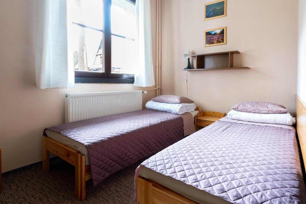 Miedzynarodowe Schronisko Mlodziezowe Ptsm Szarotka Hostel Zakopane Luaran gambar