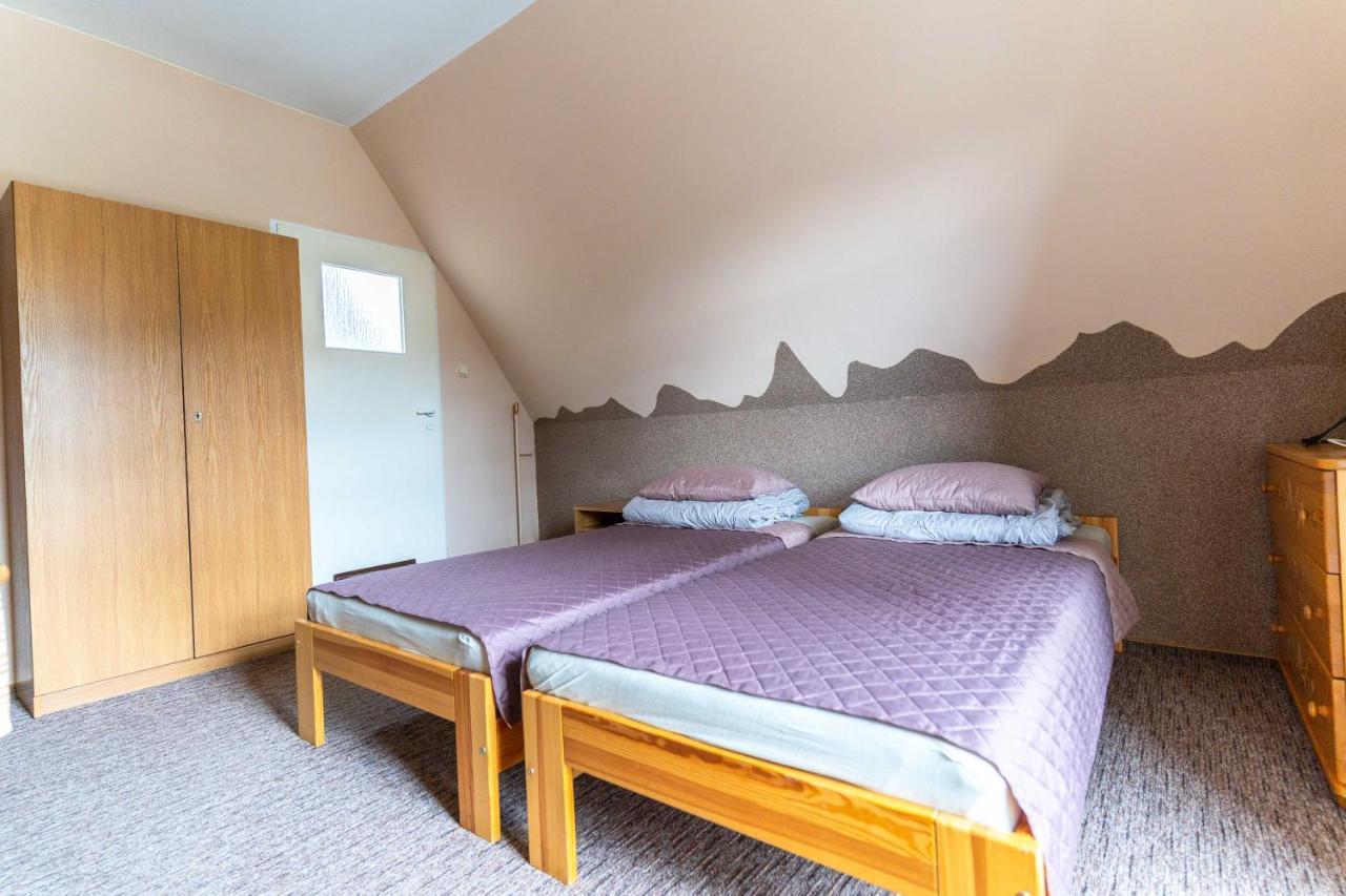 Miedzynarodowe Schronisko Mlodziezowe Ptsm Szarotka Hostel Zakopane Luaran gambar