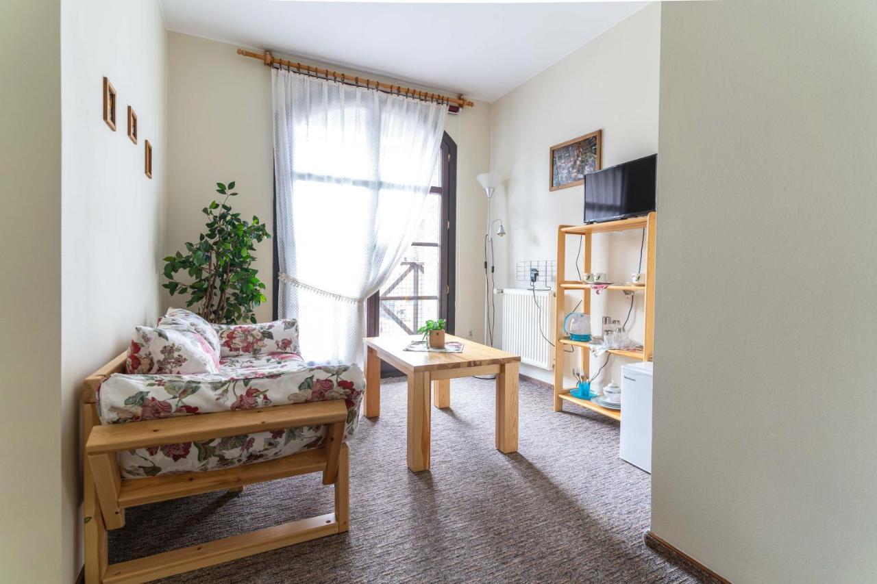 Miedzynarodowe Schronisko Mlodziezowe Ptsm Szarotka Hostel Zakopane Luaran gambar