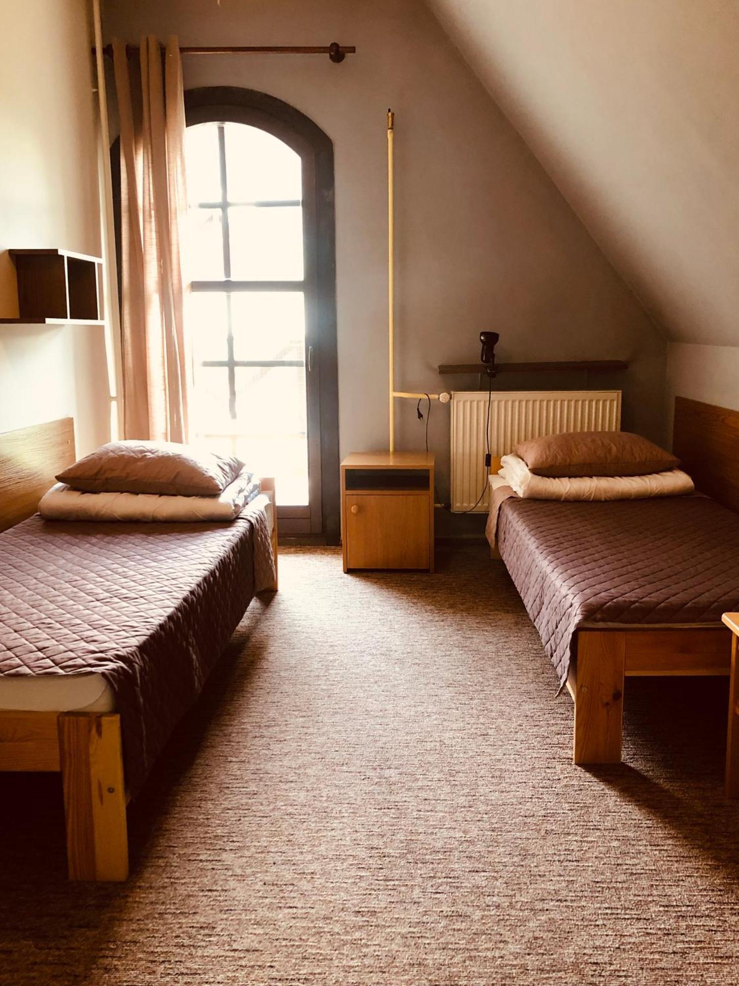 Miedzynarodowe Schronisko Mlodziezowe Ptsm Szarotka Hostel Zakopane Luaran gambar